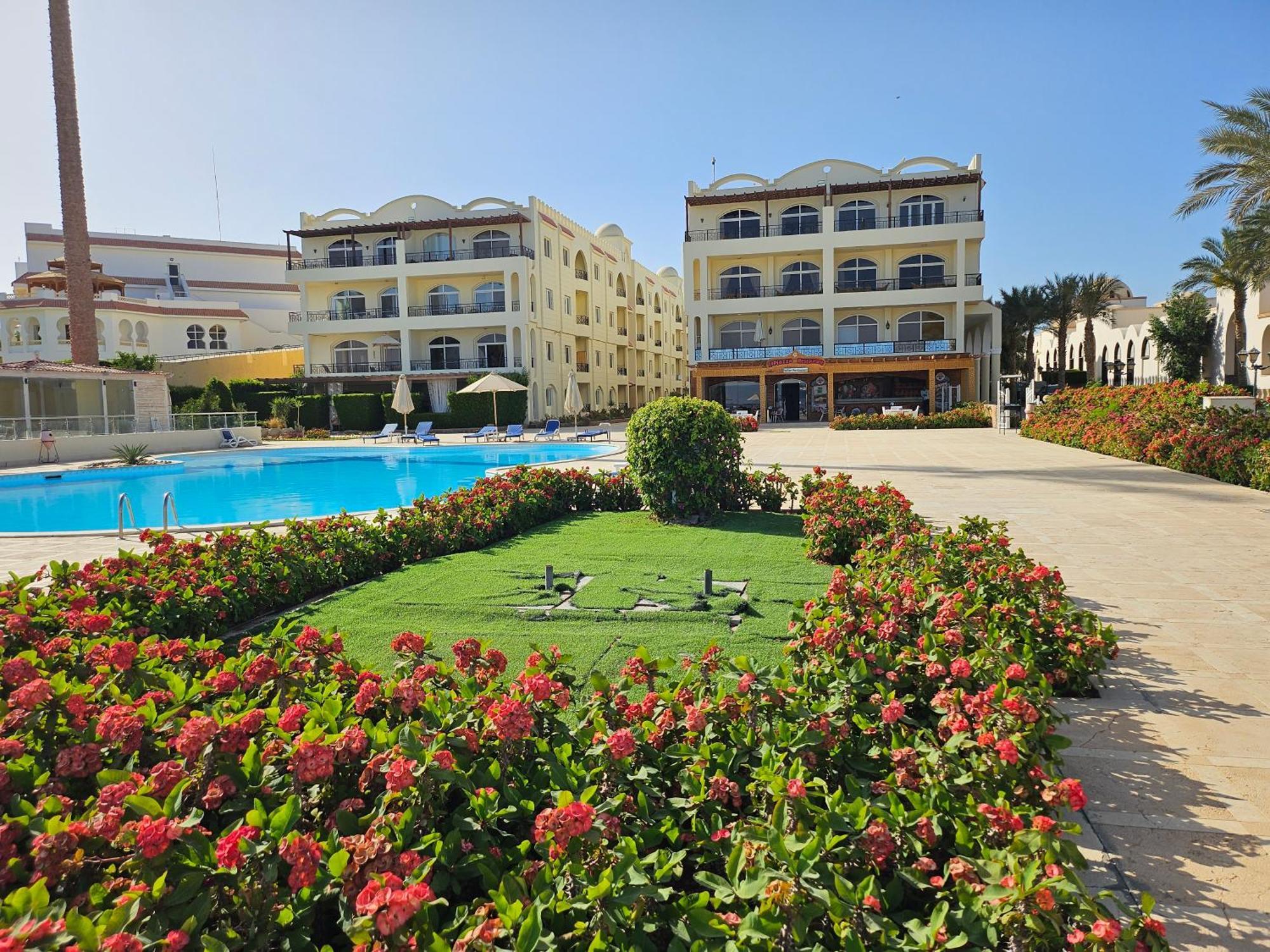 Palm Beach Piazza Apart Hotel Sahl Hasheesh フルガダ エクステリア 写真